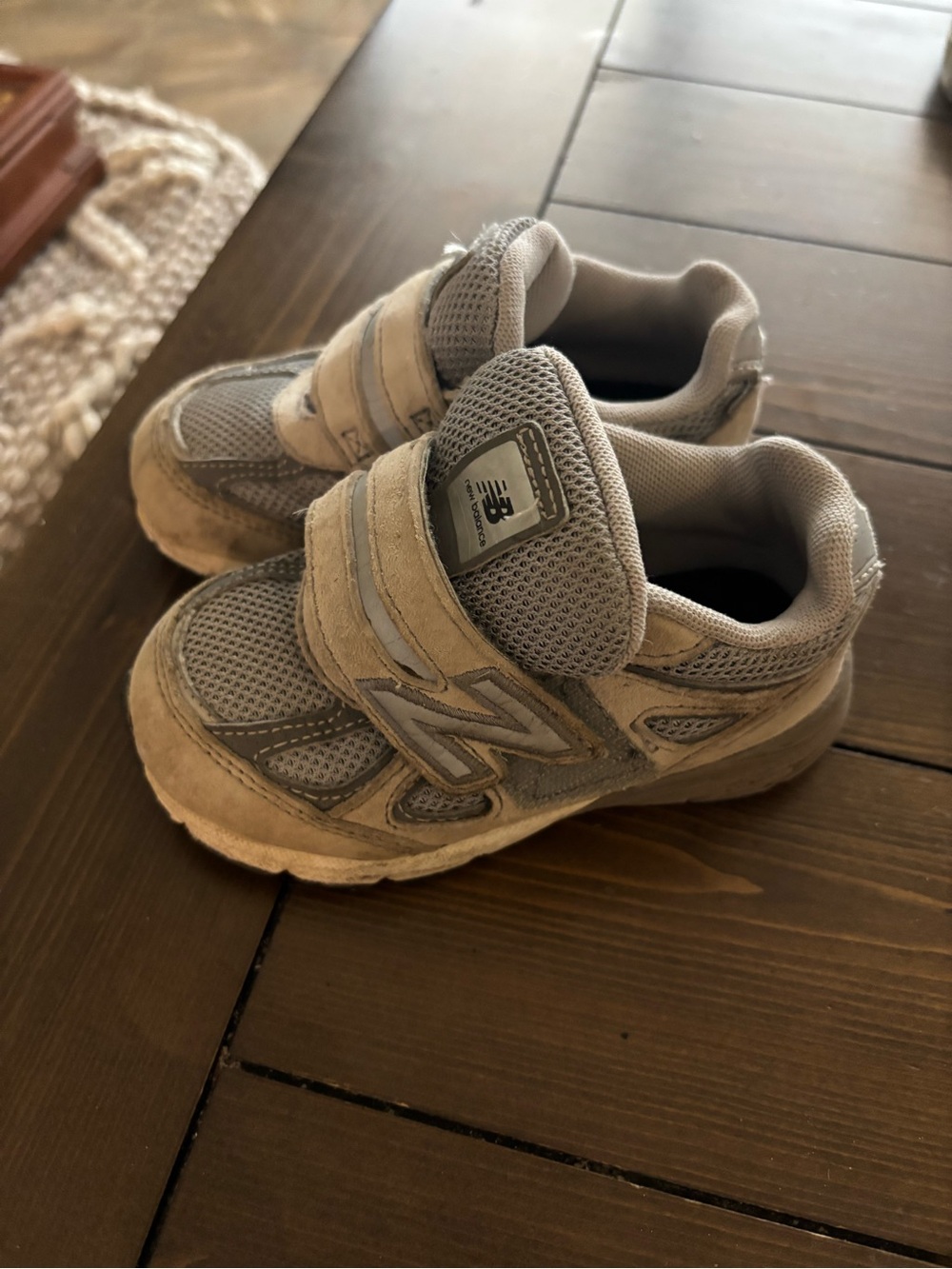 New Balance 990 v4 Gray & Cream Velcro Sneakers